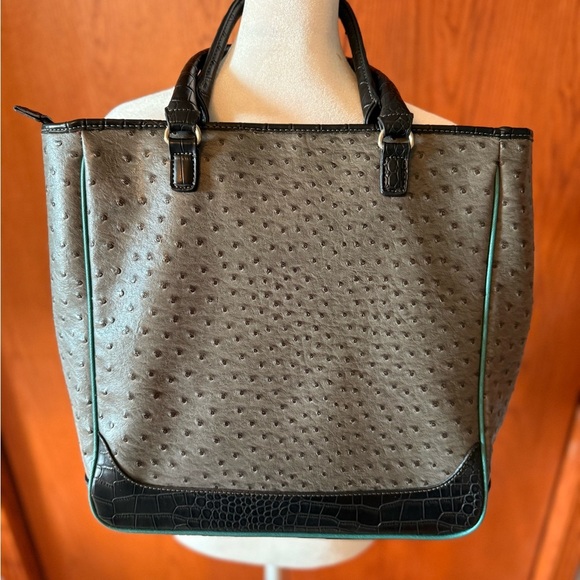 US Polo Assn Gray And Black Reptile Pattern Vinyl Shoulder Tote With Crest - Picture 2 of 15